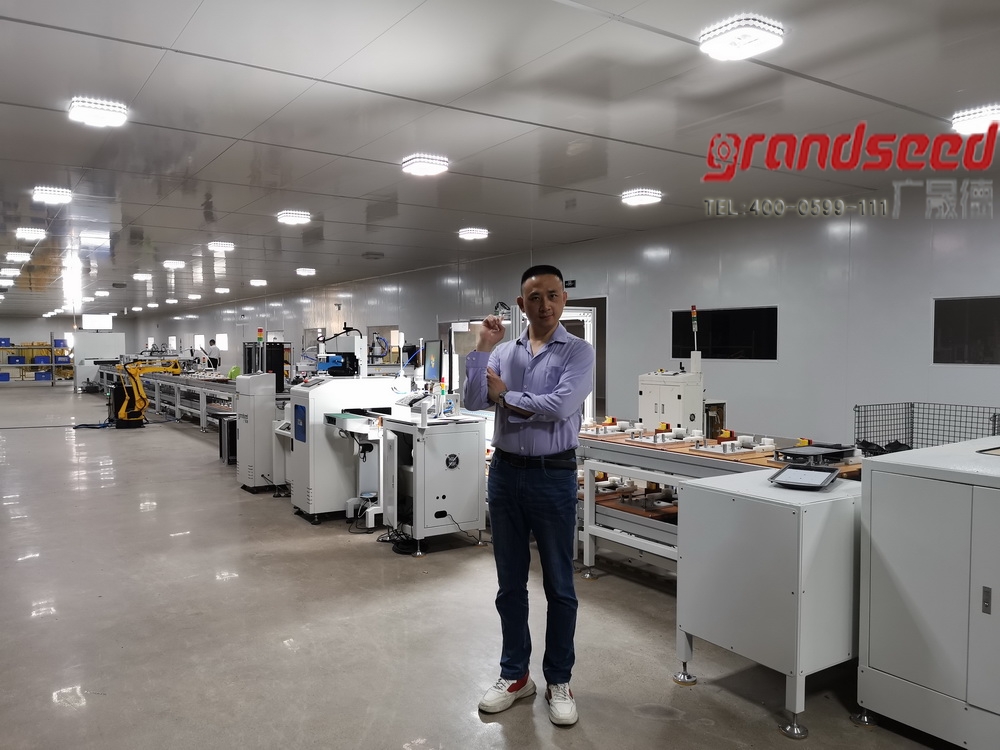夜色在线视频新研发路灯夜色成人在线工作视频
